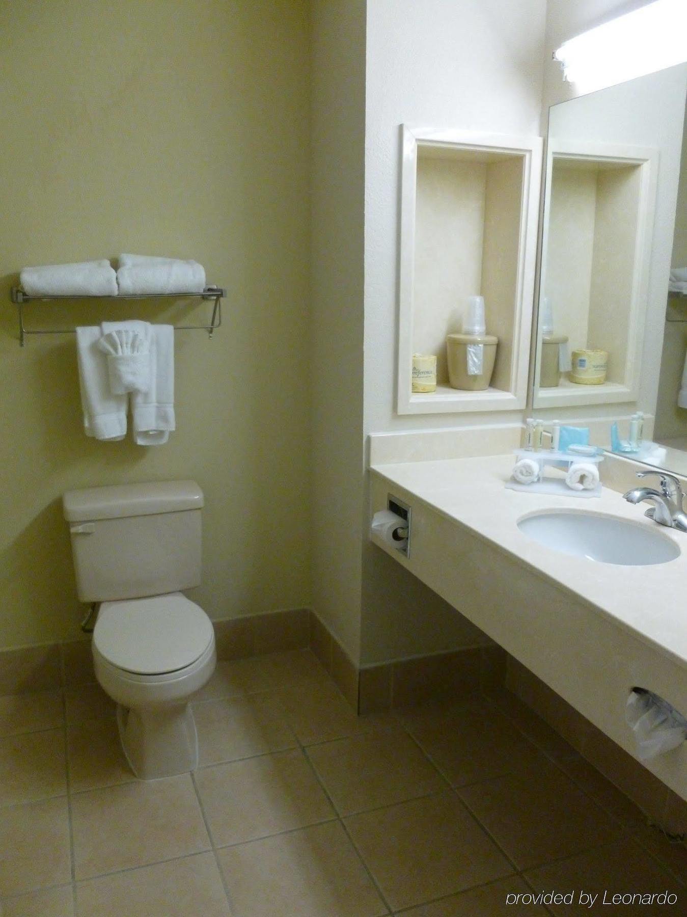 Baymont By Wyndham Montgomery South Zimmer foto